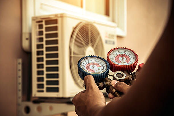 Professional Hvac technician working in Douglas, AL